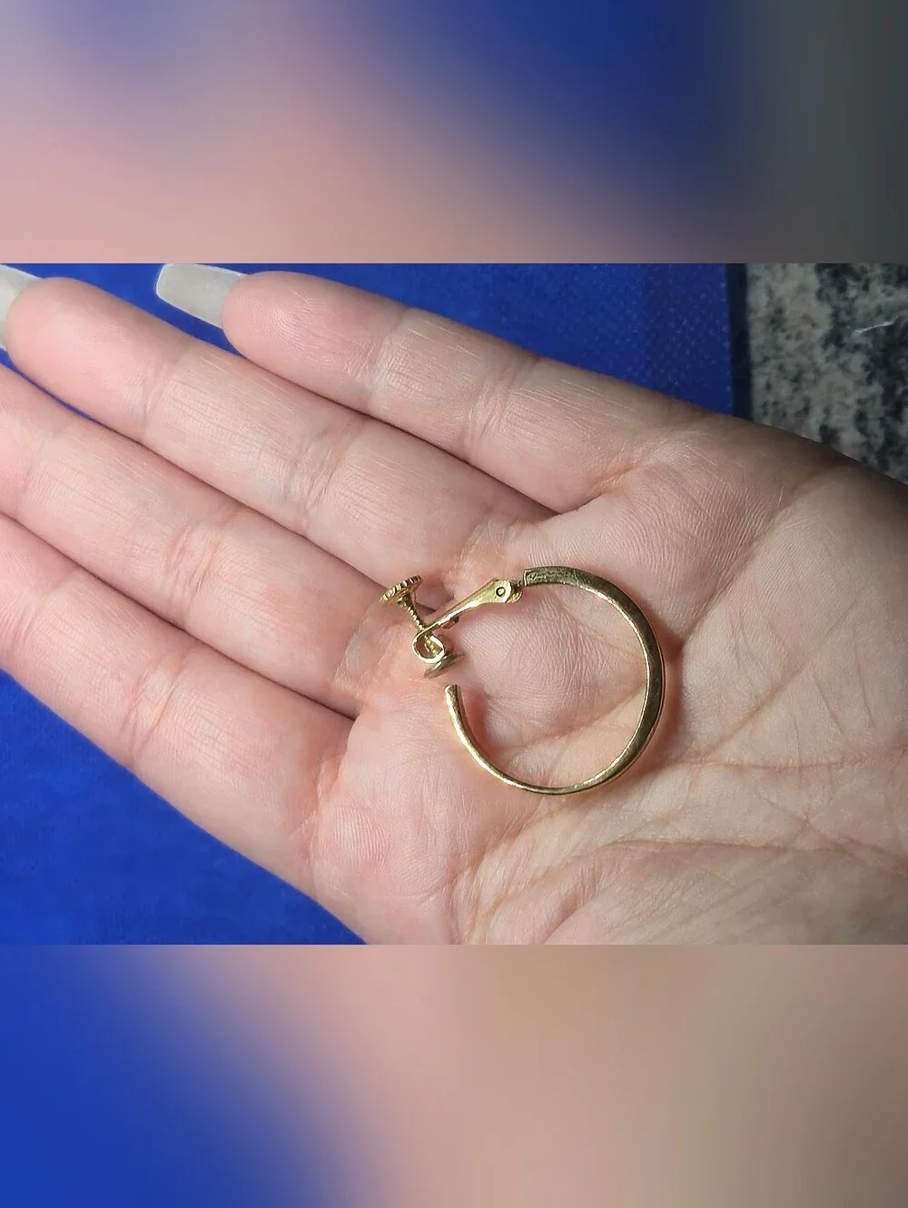 ​Vintage Vendome Gold Tone Screw Back Hoop Earrings Convertible Clip On